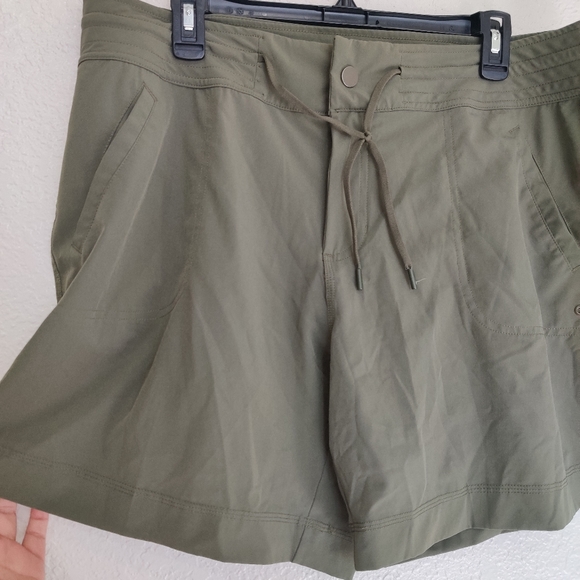 🥀3/$20 Athletic shorts in forest green XL - Picture 4 of 9